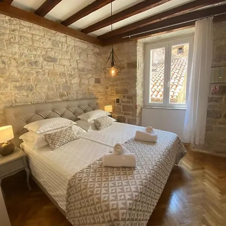 Palace Wall Residences Split Exterior photo