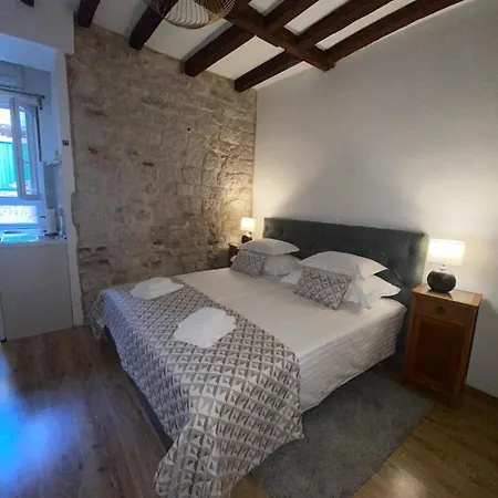 Palace Wall Residences Split Exterior photo